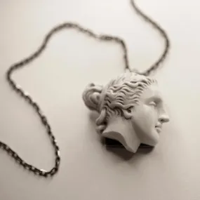 Venus pendant